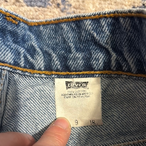Signature by Levi Strauss Blue Jean Shorts High-Waisted Cuffed - Picture 7 of 7